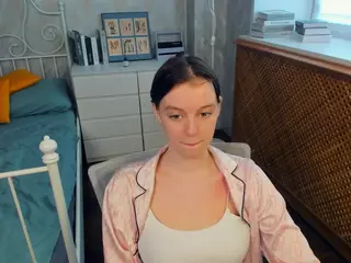HenriettaCrull's Live Sex Cam Show