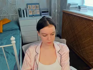 HenriettaCrull's Live Sex Cam Show