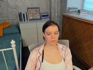 HenriettaCrull's Live Sex Cam Show