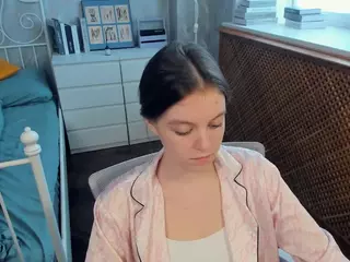 HenriettaCrull's Live Sex Cam Show