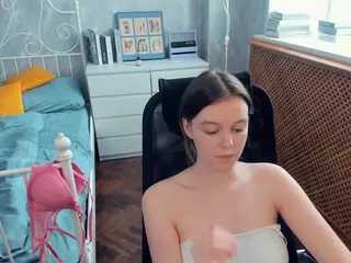 HenriettaCrull's Live Sex Cam Show