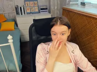 HenriettaCrull's Live Sex Cam Show