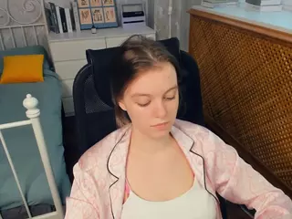 HenriettaCrull's Live Sex Cam Show