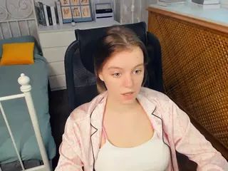 HenriettaCrull's Live Sex Cam Show