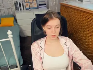 HenriettaCrull's Live Sex Cam Show