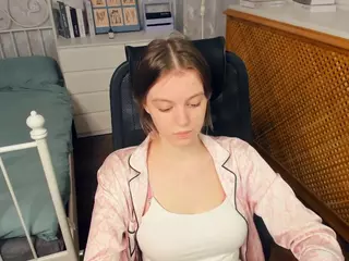 HenriettaCrull's Live Sex Cam Show