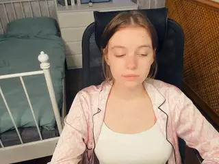 HenriettaCrull's Live Sex Cam Show