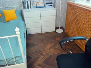 HenriettaCrull's Live Sex Cam Show