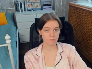 HenriettaCrull's Live Sex Cam Show