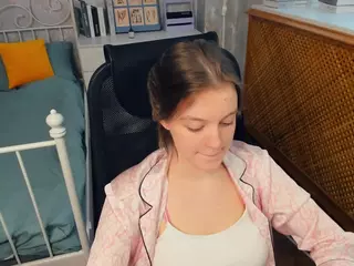 HenriettaCrull's Live Sex Cam Show