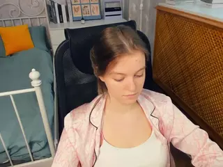 HenriettaCrull's Live Sex Cam Show