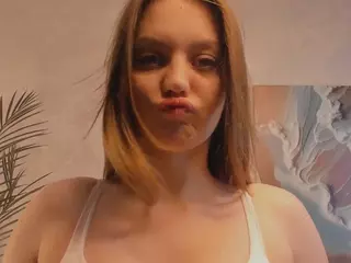 MeganGuyse's Live Sex Cam Show