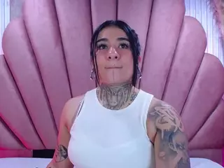 Adri-Tatto's Live Sex Cam Show