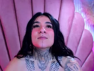 Adri-Tatto's Live Sex Cam Show
