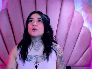 Adri-Tatto's Live Sex Cam Show