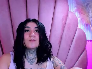 Adri-Tatto's Live Sex Cam Show