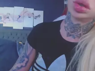 ALINETATOOHOT's Live Sex Cam Show