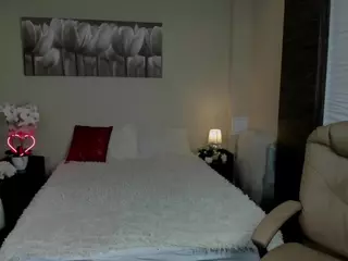 EmilyaFoxyy's Live Sex Cam Show