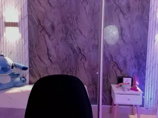 Emma-Collins-01's Live Sex Cam Show