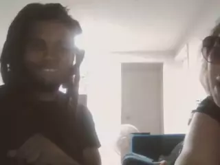Gemixxmeow's Live Sex Cam Show