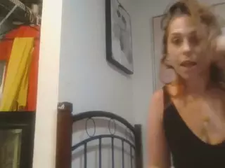 Gemxxmeow's Live Sex Cam Show