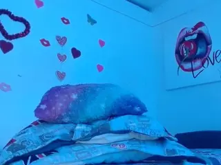 miaOficial's Live Sex Cam Show