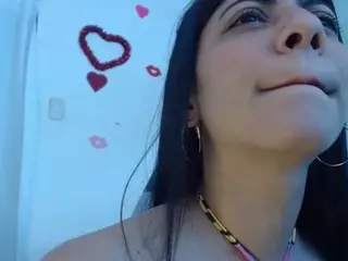miaOficial's Live Sex Cam Show