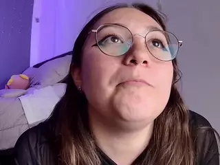 Moonviolet's Live Sex Cam Show