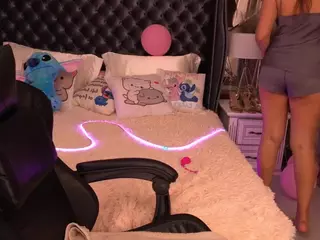 RebelGirlL's Live Sex Cam Show