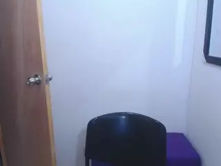 SofiaSmith19's Live Sex Cam Show