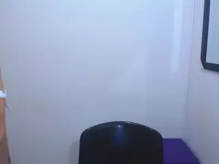 SofiaSmith19's Live Sex Cam Show