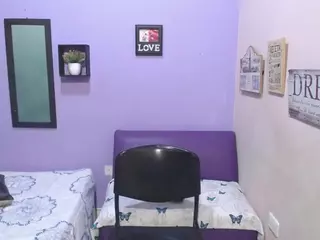 SofiaSmith19's Live Sex Cam Show
