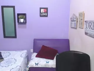 SofiaSmith19's Live Sex Cam Show