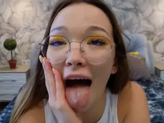 SusannJohnson's Live Sex Cam Show