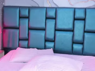Aitana Hilton's Live Sex Cam Show