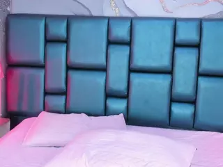 Aitana Hilton's Live Sex Cam Show