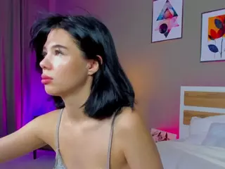 Alice-Bradly's Live Sex Cam Show