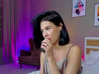 Alice-Bradly's Live Sex Cam Show