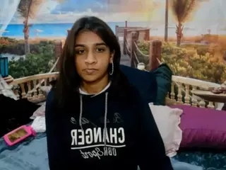 cherryindian4u's Live Sex Cam Show