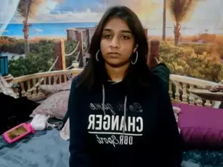 cherryindian4u's Live Sex Cam Show