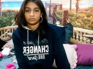cherryindian4u's Live Sex Cam Show