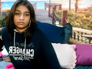 cherryindian4u's Live Sex Cam Show