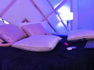 DaniiRed's Live Sex Cam Show