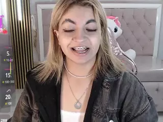 lili-conor-s's Live Sex Cam Show
