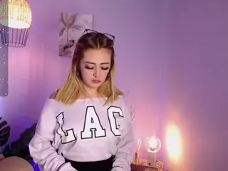 saraa-doll's Live Sex Cam Show