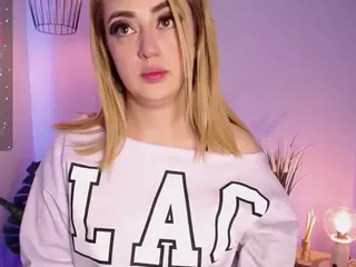 saraa-doll's Live Sex Cam Show