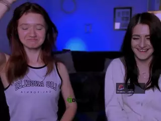 tina-ari's Live Sex Cam Show