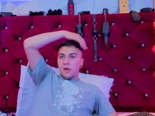 MIAANDTONNY's Live Sex Cam Show
