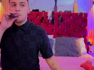 MIAANDTONNY's Live Sex Cam Show