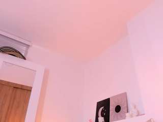 Live cam show with Nicolettebalee